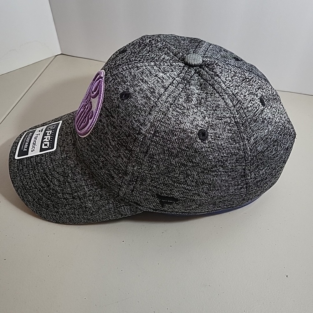 Edmonton Oilers Fanatics Hockey Fights Cancer Adjustable Cap Hat OSFM Brand New - Picture 3 of 6